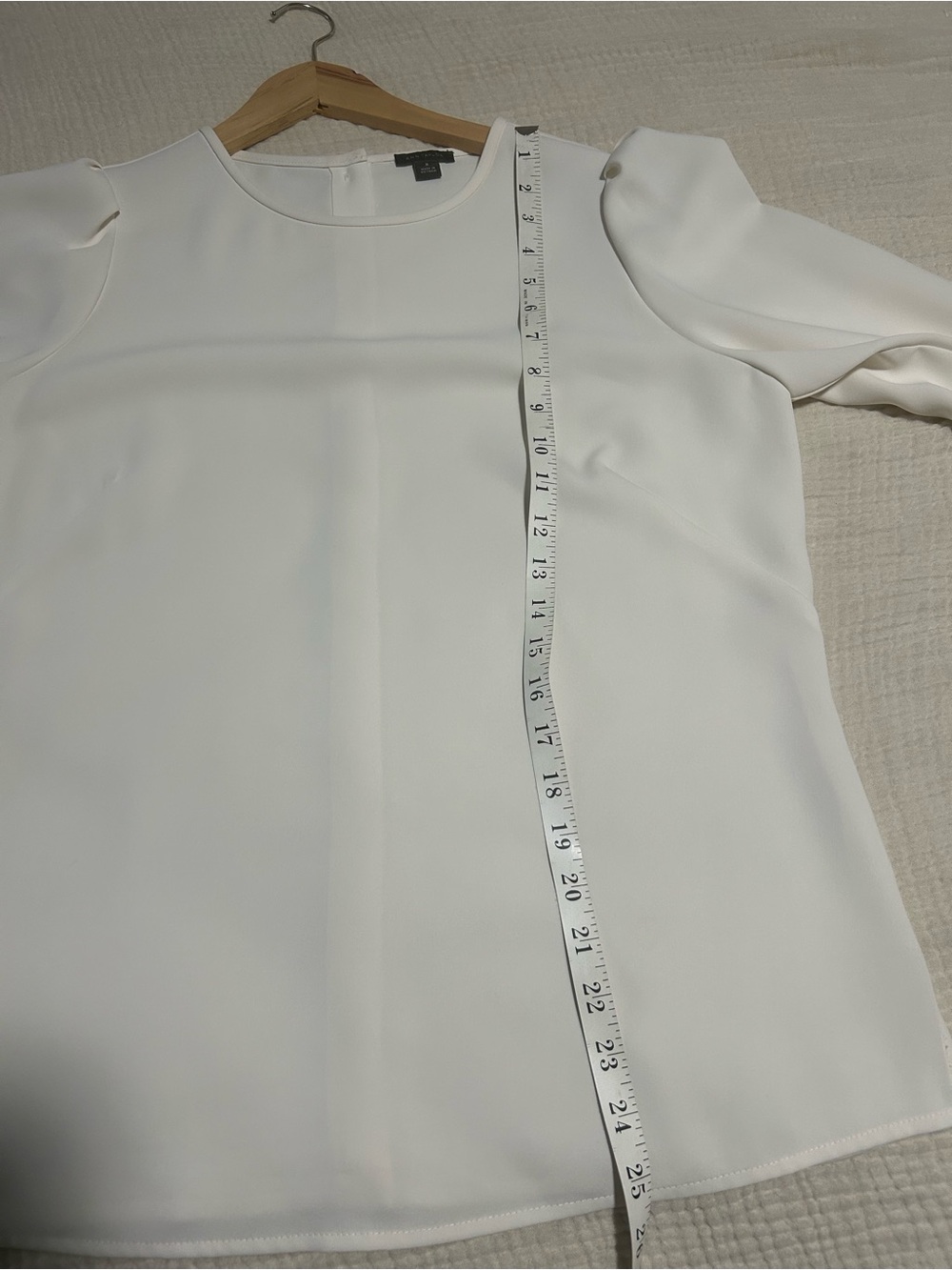ANN TAYLOR
Cream Long-Sleeve Blouse - Classic Women's Top - Picture 10 of 11